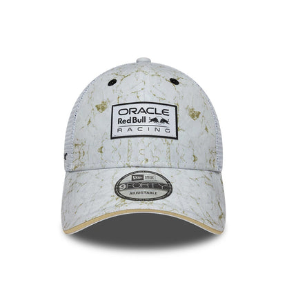 Red Bull Racing Abu Dhabi Race Special White New Era 9FORTY Adjustable Cap, front view showing the embroidered Oracle Red Bull Racing logo on the light marble-effect crown, a curved white visor and a 9FORTY size sticker on the visor.
