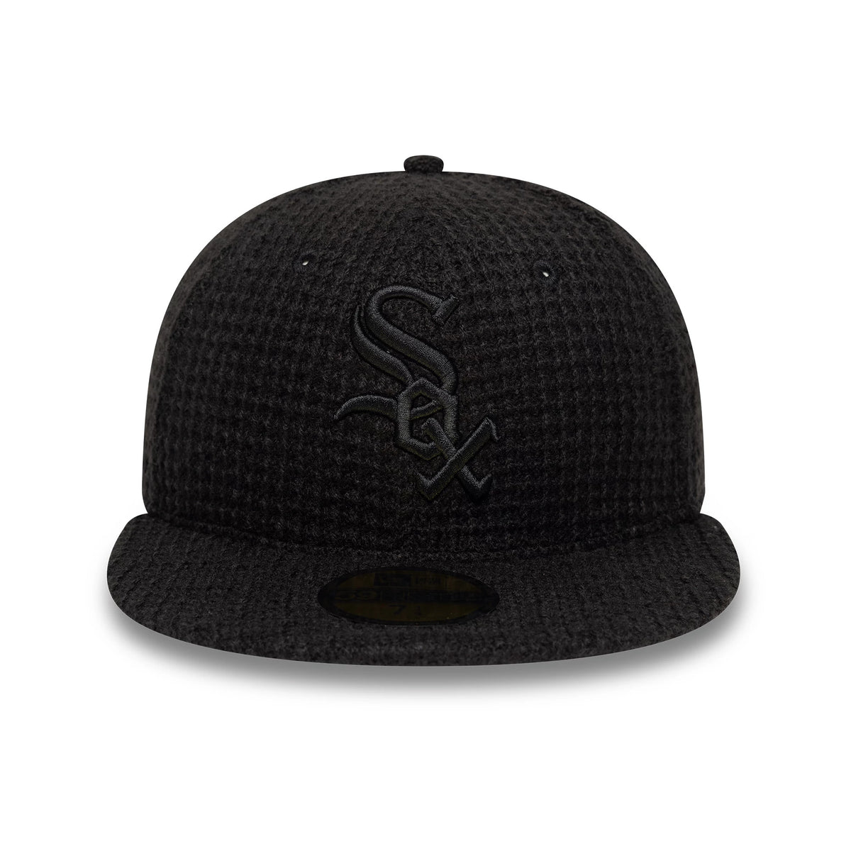 Pictured is this MLB Knitted Chicago White Sox 59FIFTY Fitted cap in black. 2