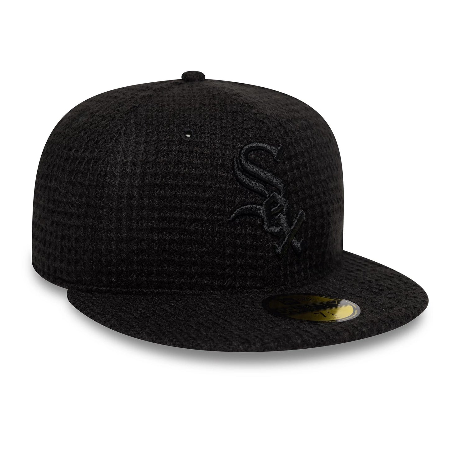 Pictured is this MLB Knitted Chicago White Sox 59FIFTY Fitted cap in black. 3