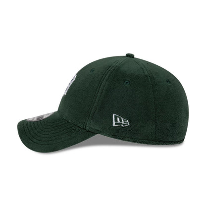 Pictured is this MLB Fleece Detroit Tigers 39THIRTY Stretch Fit cap in dark green. 5