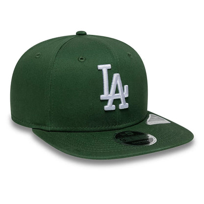 Pictured is this MLB League Essential LA Dodgers 9FIFTY Original Fit Snapback cap in dark green. 3