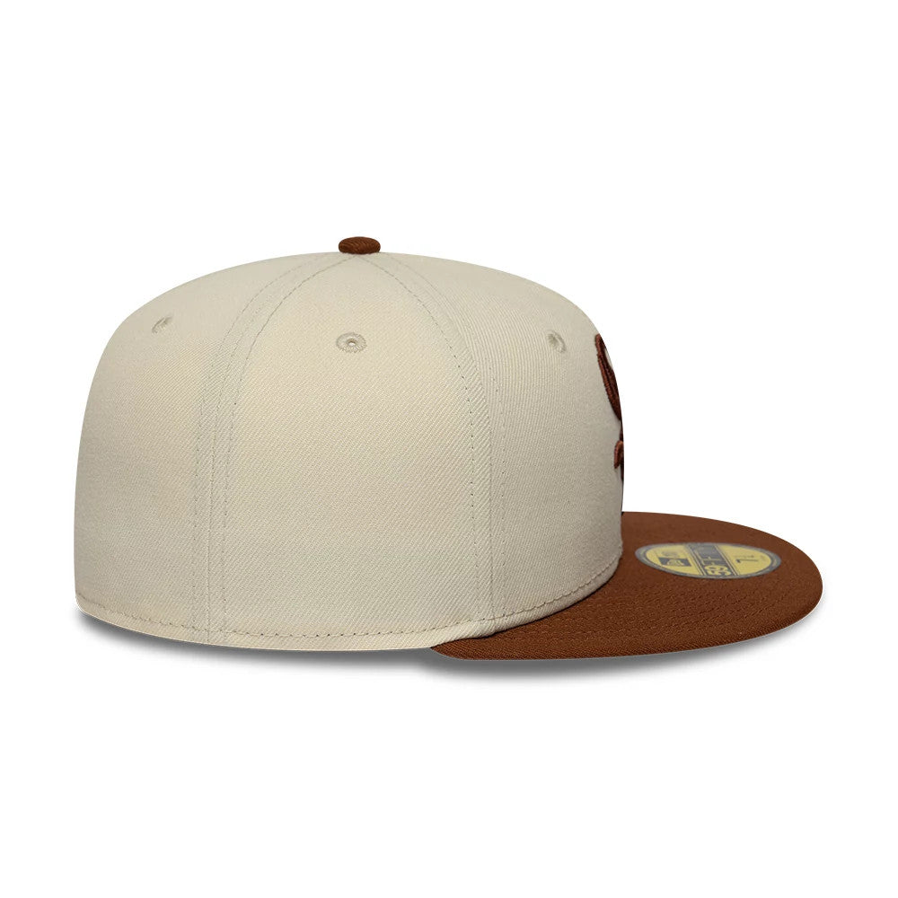 Pictured is this MLB League Essential Chicago White Sox 59FIFTY Fitted cap in cream & brown. 5