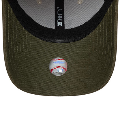 Pictured is this MLB Faux Suede New York Yankees 39THIRTY Stretch Fit cap in light Beige & green. 7