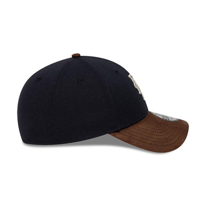 Pictured is this MLB Faux Suede New York Mets 39THIRTY Stretch Fit cap in navy & brown. 5
