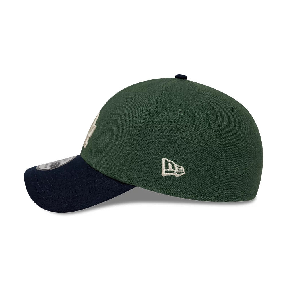 Pictured is this MLB Faux Suede LA Dodgers 39THIRTY Stretch Fit cap in dark green & navy. 4
