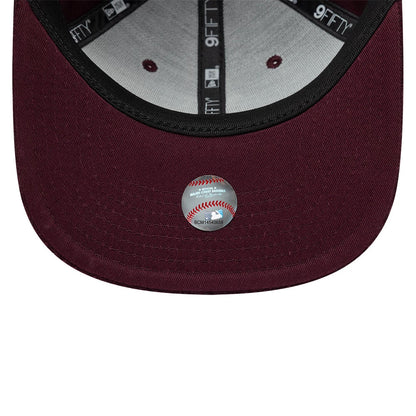Pictured is this MLB Cord Visor New York Mets 9FIFTY Original Fit Snapback cap in dark purple. 7