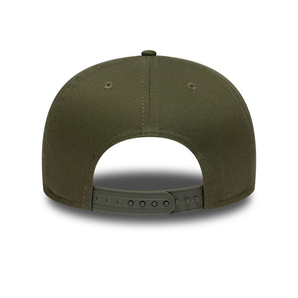 Pictured is this MLB Outline New York Yankees 9FIFTY Snapback cap in green. 6