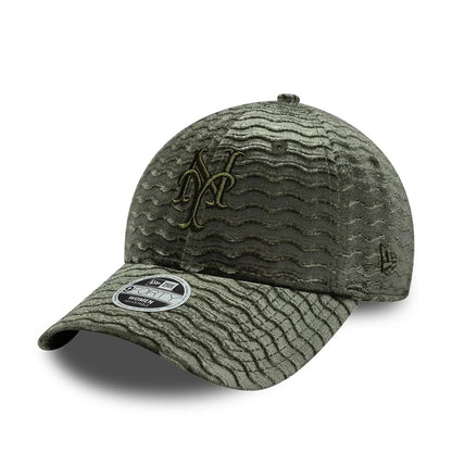Pictured is this Womens MLB Velour New York Mets 9FORTY cap in green. 1