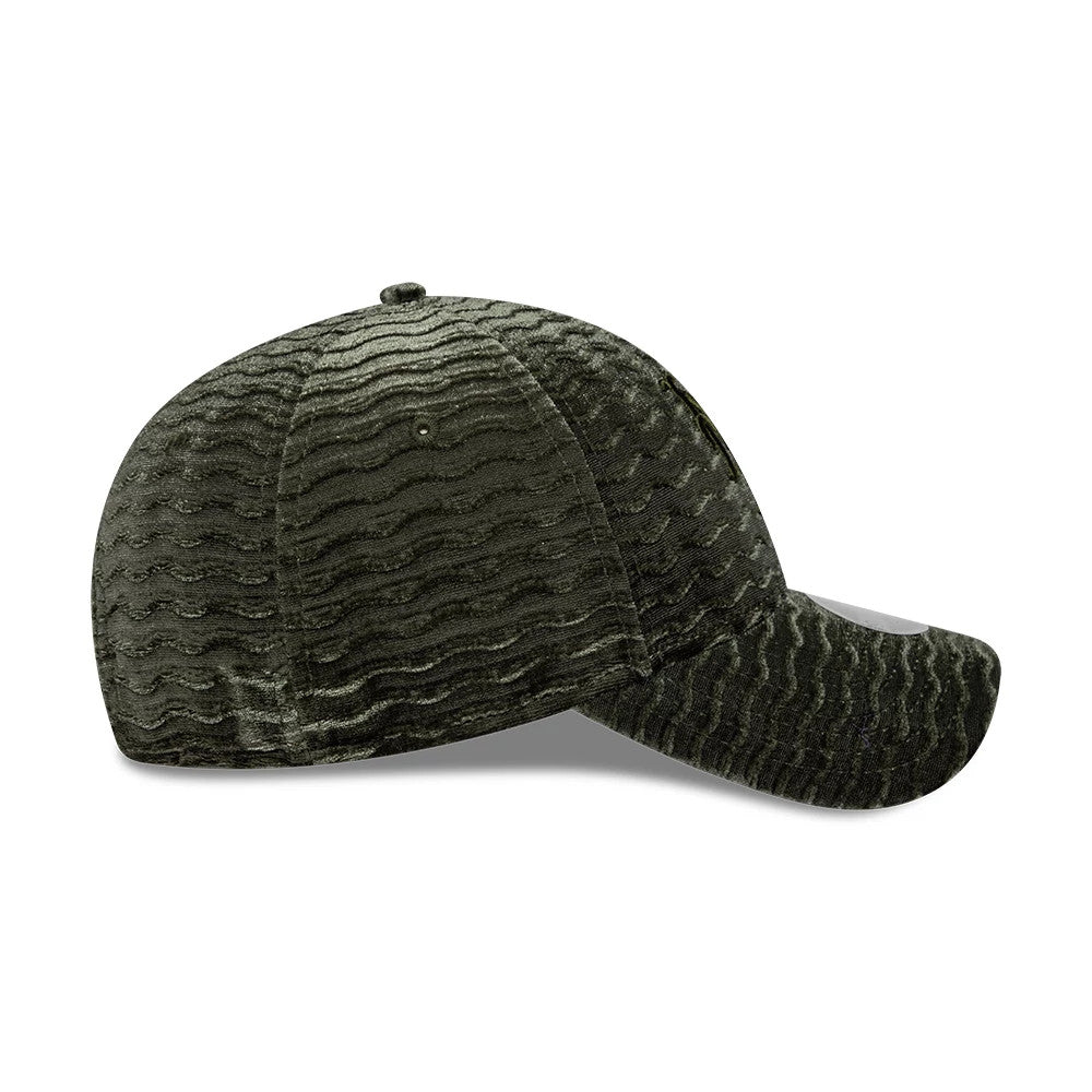 Pictured is this Womens MLB Velour New York Mets 9FORTY cap in green. 5
