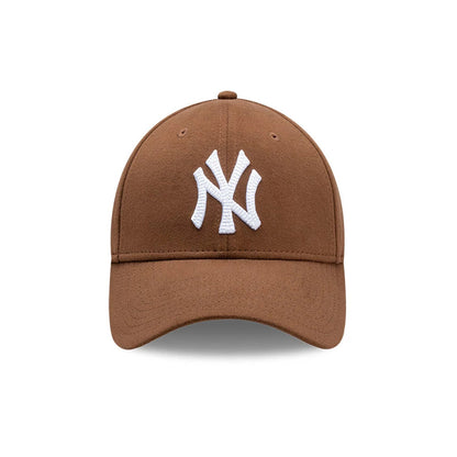 Pictured is this MLB Melton New York Yankees 39THIRTY Stretch Fit cap in brown. 2