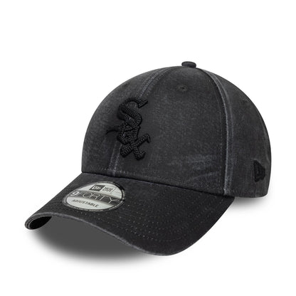 Chicago White Sox MLB Ombre Black New Era 9FORTY Adjustable Cap, three-quarter view showing the black embroidered team logo on the front panel, a curved black visor with a 9FORTY size sticker, and the New Era flag logo on the left side.