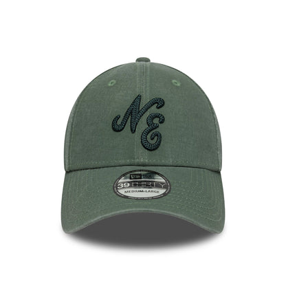 New Era Ombre Dark Green 39THIRTY Stretch Fit Cap, front view showing a black embroidered NE logo on the structured dark green front panel, a dark green curved visor, and a 39THIRTY size sticker on the centre of the visor.