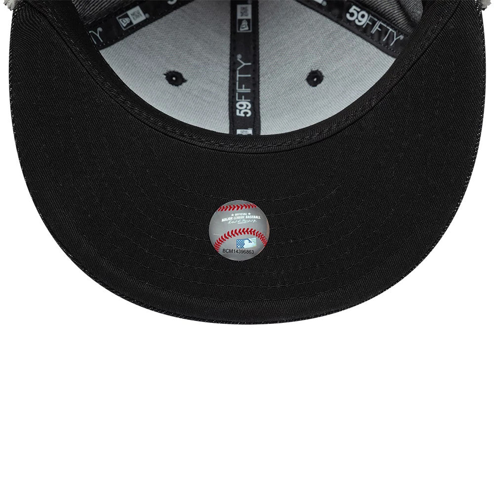 Pictured is this MLB Denim LA Dodgers Dogear 59FIFTY Fitted cap in black. 9