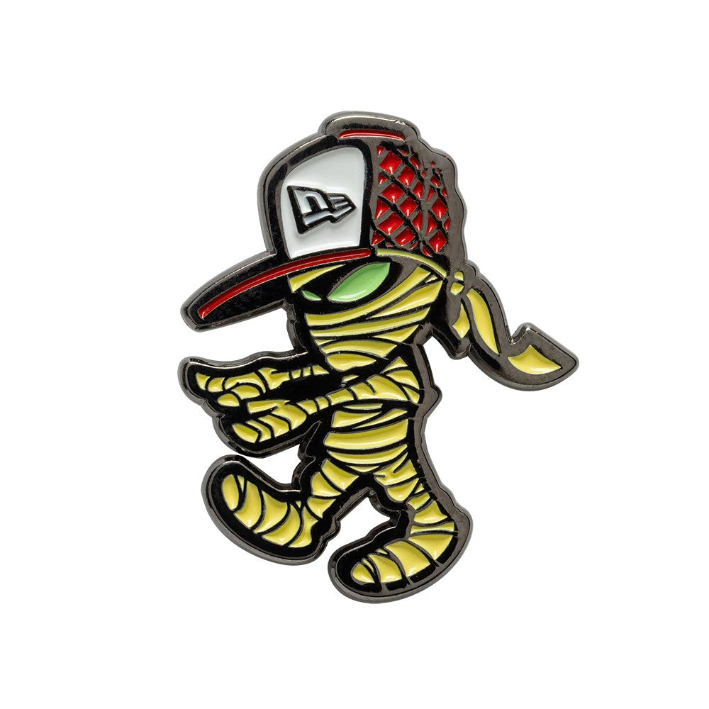 Pictured is this New Era Halloween Mummy Pin Badge in grey. 1