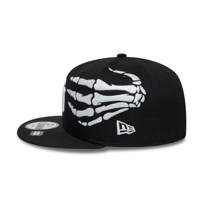 Pictured is this MLB Halloween Glow In The Dark Hands New York Yankees 9FIFTY Snapback cap in black. 8