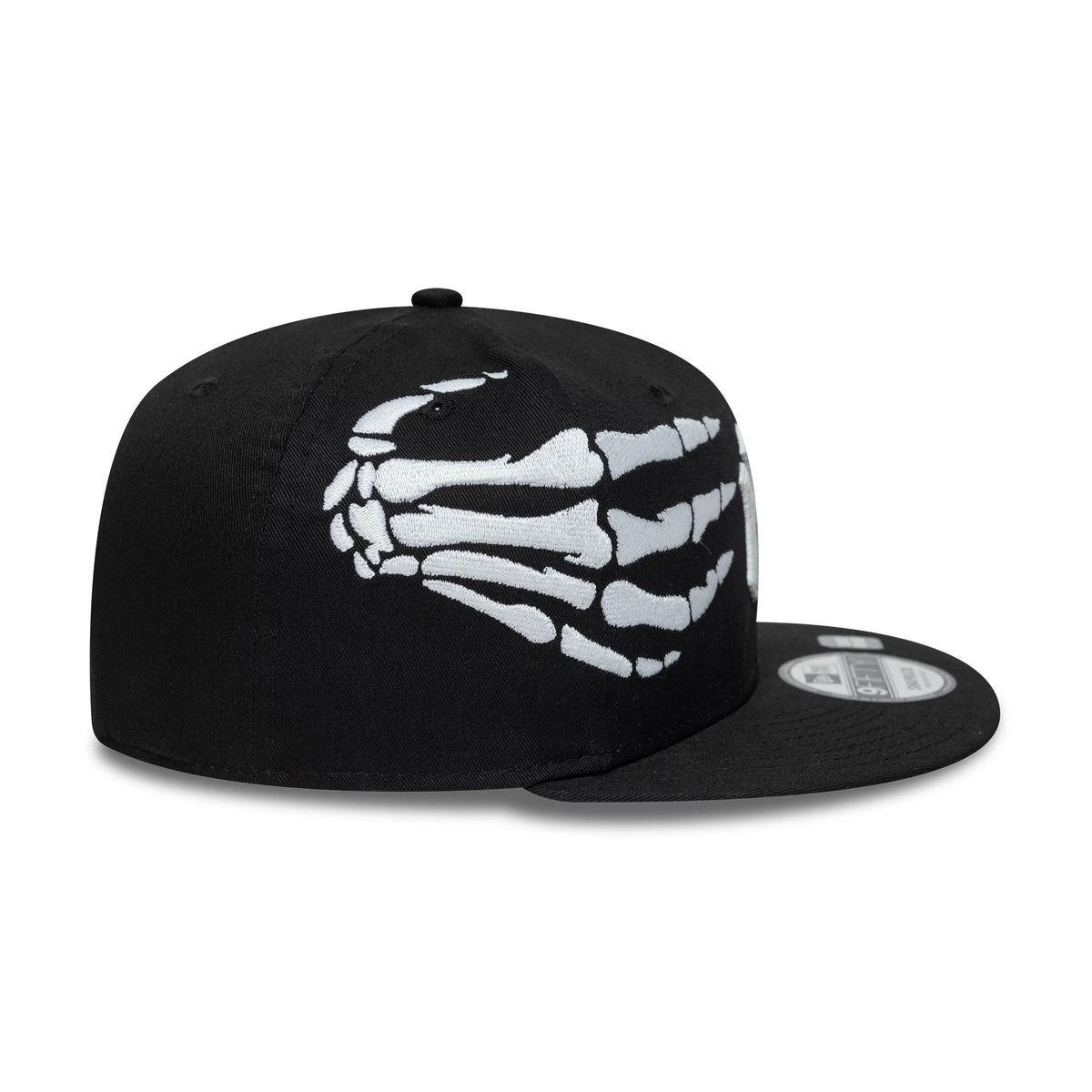 Pictured is this MLB Halloween Glow In The Dark Hands New York Yankees 9FIFTY Snapback cap in black. 7