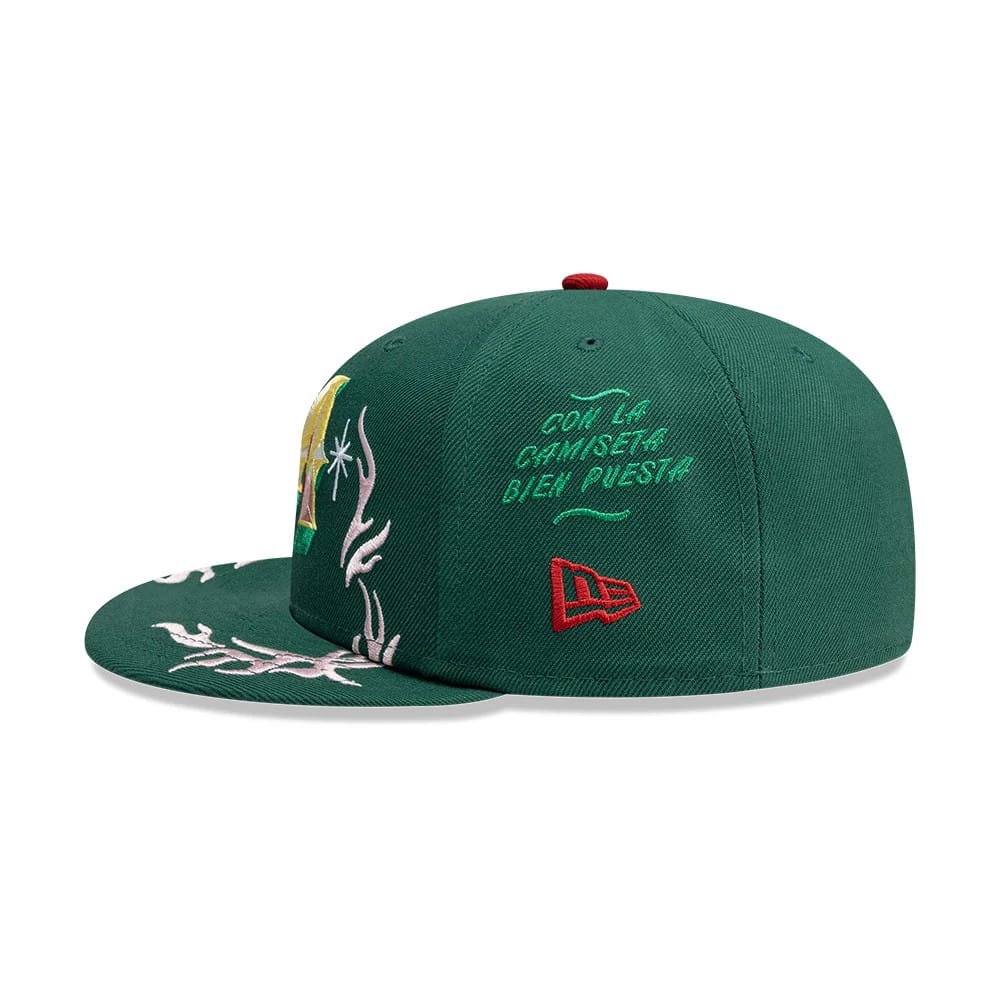 Pictured is this New Era Mexico Rotulos New Era 59FIFTY Fitted cap in green. 5