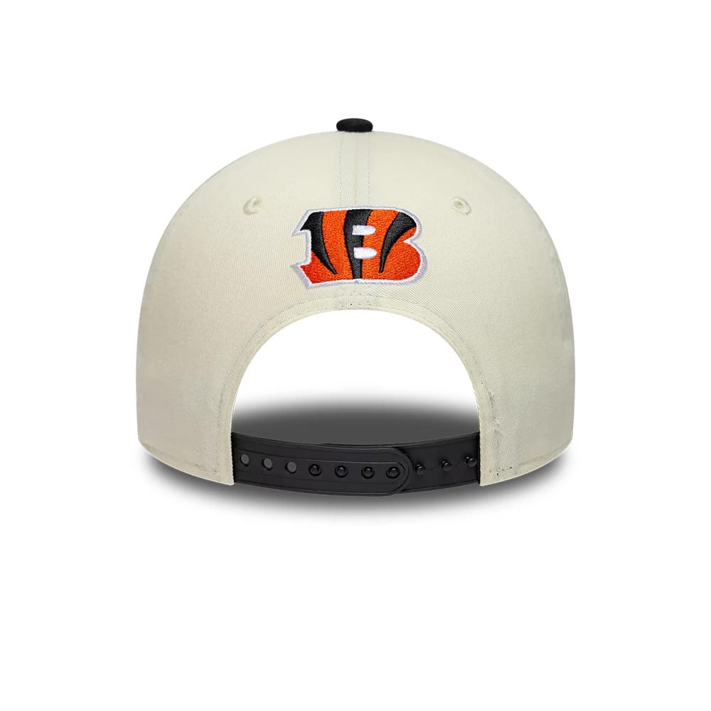 Pictured is this NFL International Series Games 2026 Madrid Cincinnati Bengals 9FORTY M-Crown cap in white & black. 5