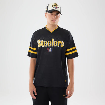 The model is wearing this NFL International Games 2026 Pittsburgh Steelers Mesh Jersey in black. 1