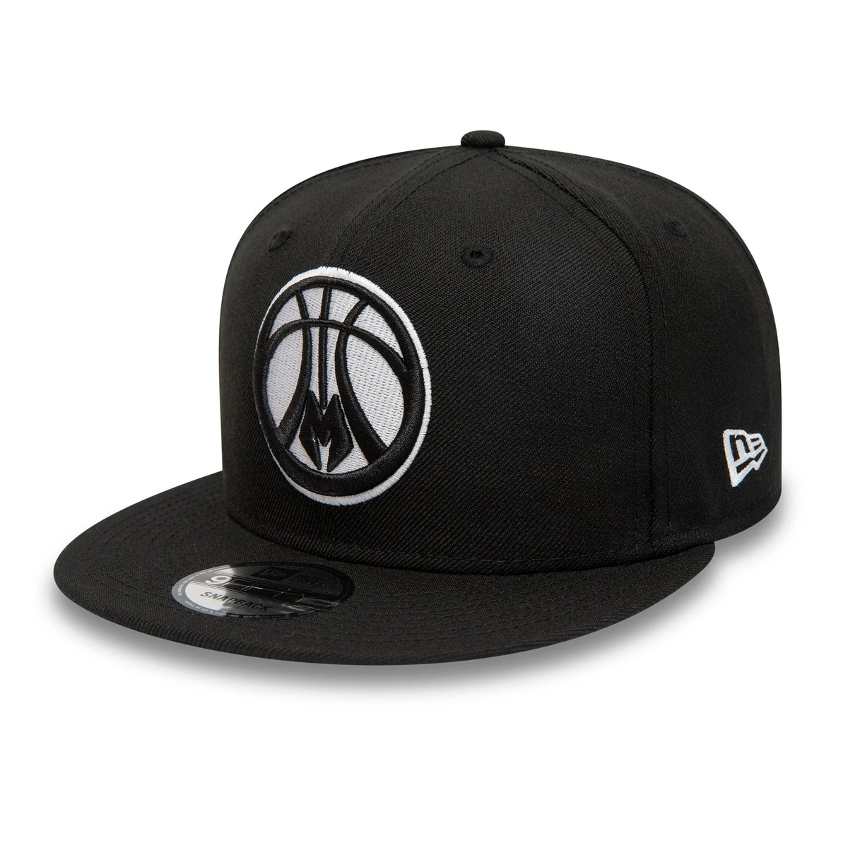 Milwaukee Bucks NBA 9FIFTY Highlights Black New Era 9FIFTY Snapback Adjustable Cap, three-quarter view showing the black and white embroidered team logo on the front panel, a flat black visor with a 9FIFTY size sticker.
