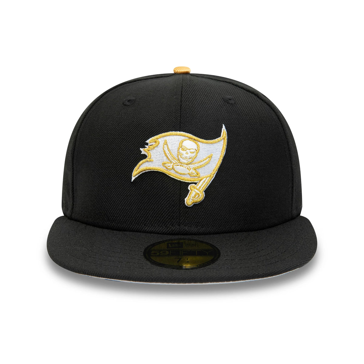 Tampa Bay Buccaneers NFL Black New Era 59FIFTY Fitted Cap, front view showing the raised pirate flag logo embroidered in gold and white on the structured black crown, with a gold 59FIFTY size sticker on the flat black visor.