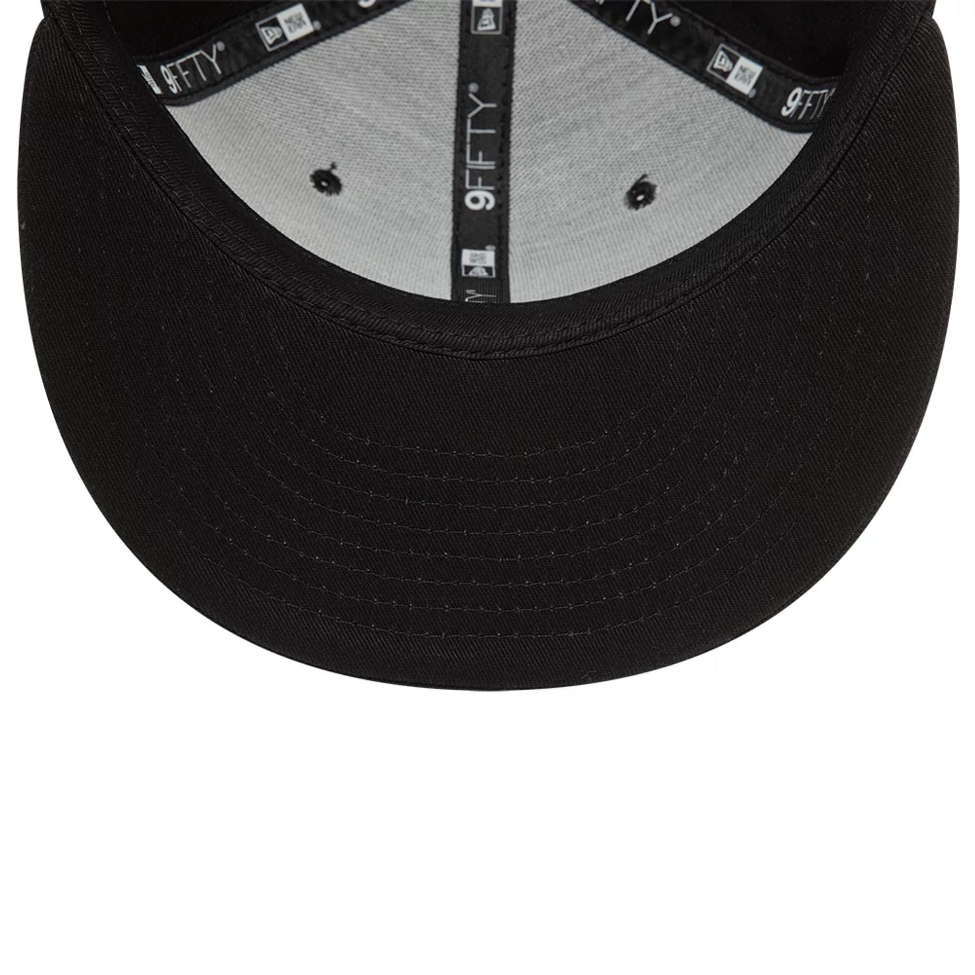 This is a New Era Essential Black 9FIFTY Snapback Cap 7