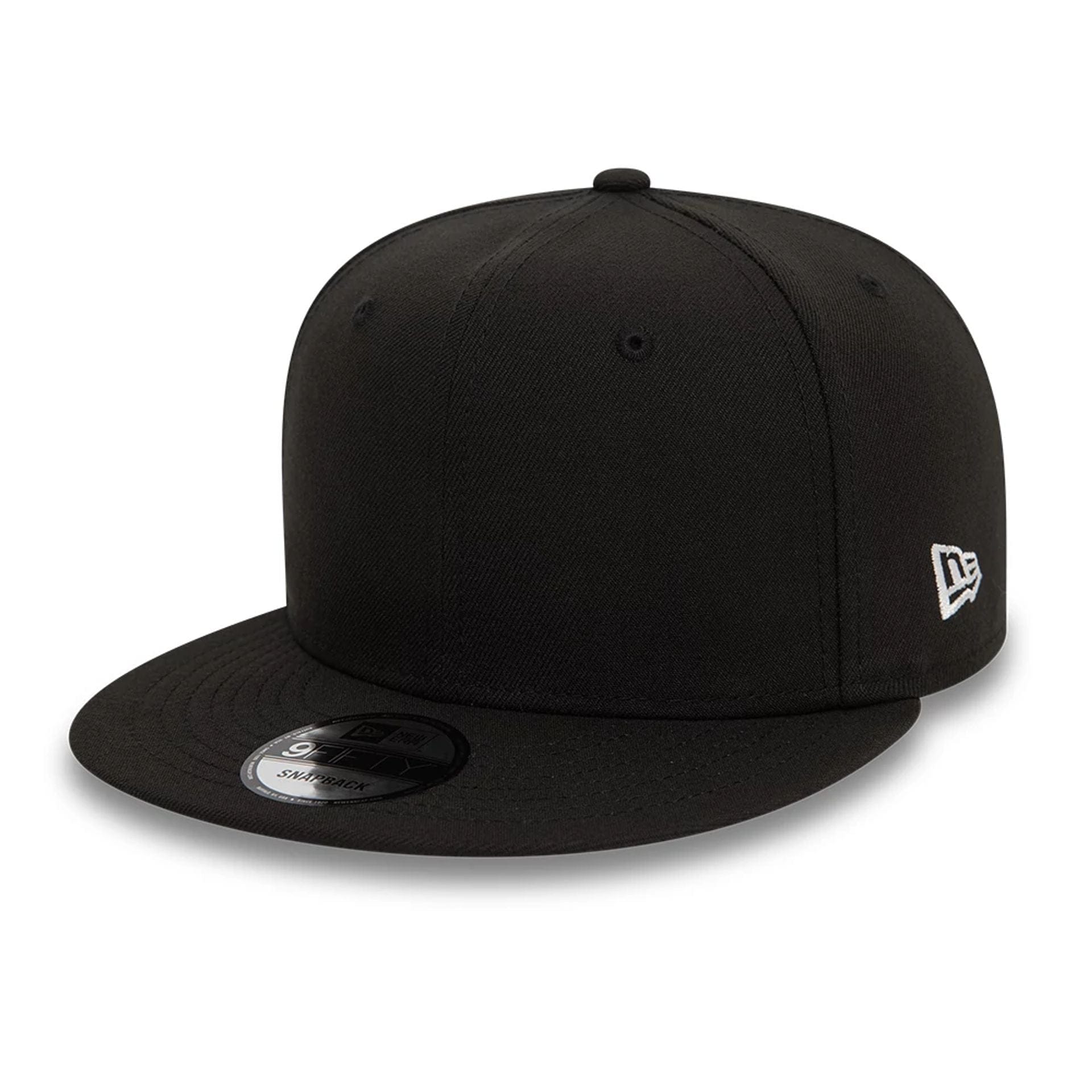 This is a New Era Essential Black 9FIFTY Snapback Cap 1