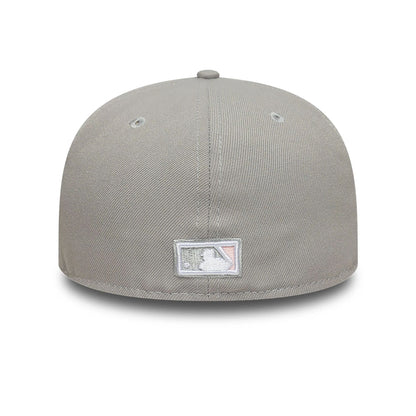 This is a New York Yankees Grey 59FIFTY Fitted Cap 7