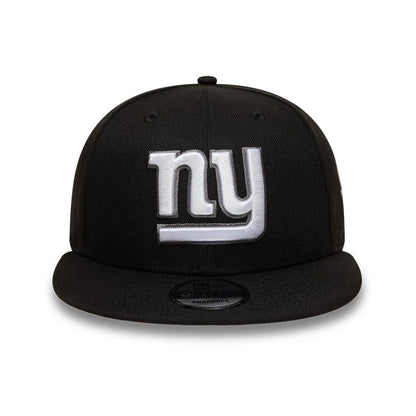 This is a New York Giants NFL Black 9FIFTY Snapback Adjustable Cap 3