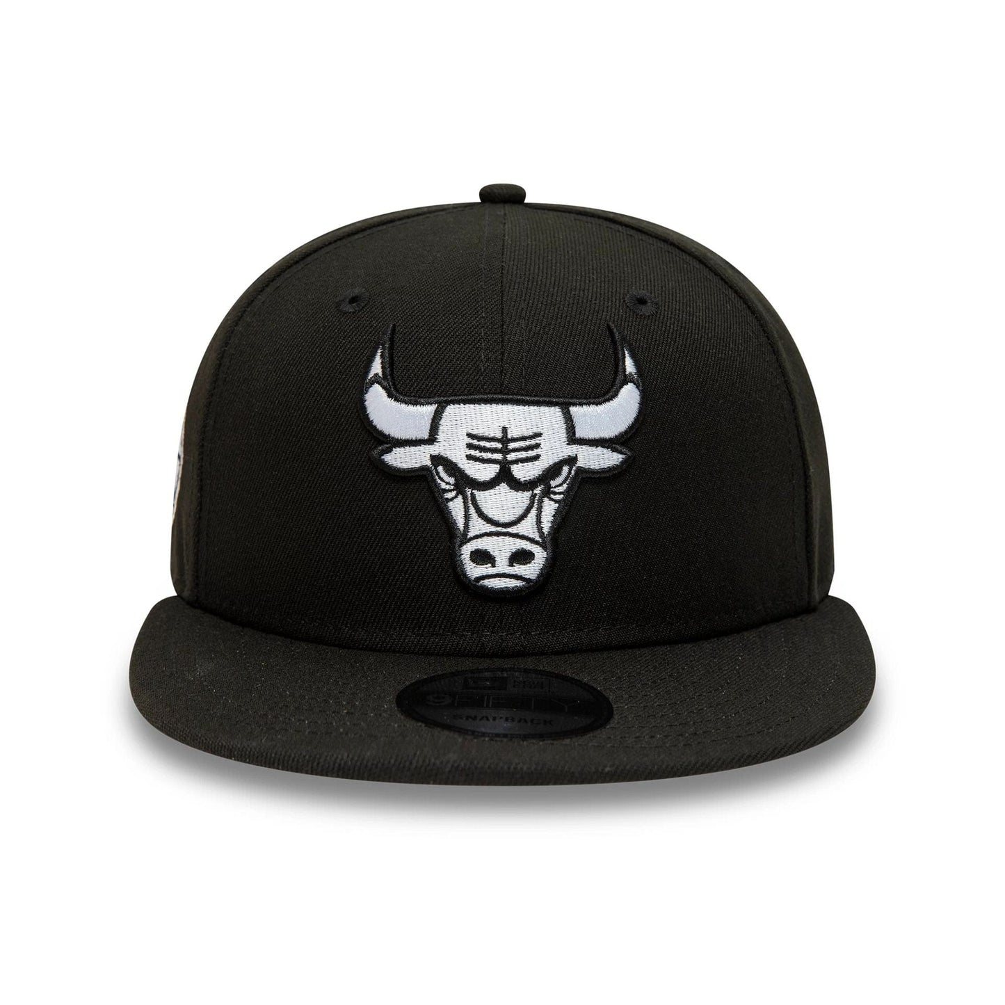 Pictured is this Chicago Bulls NBA Black 9FIFTY Snapback Adjustable cap. 3