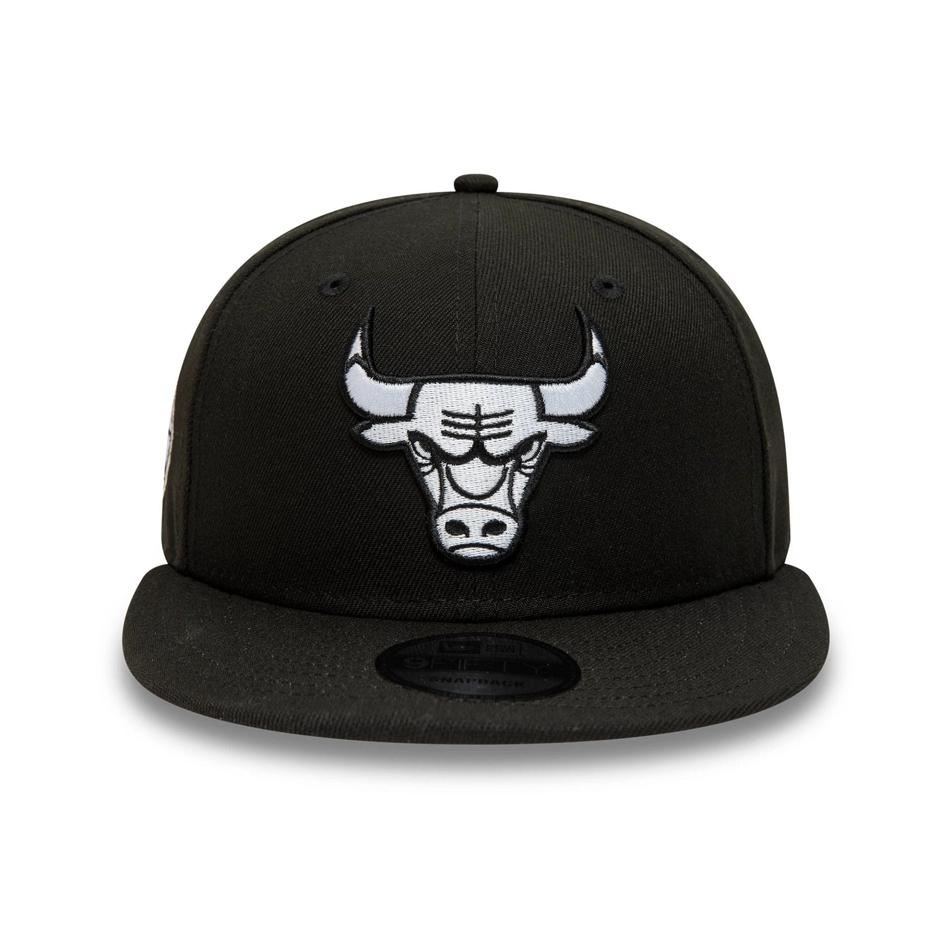 Pictured is this Chicago Bulls NBA Black 9FIFTY Snapback Adjustable cap. 3