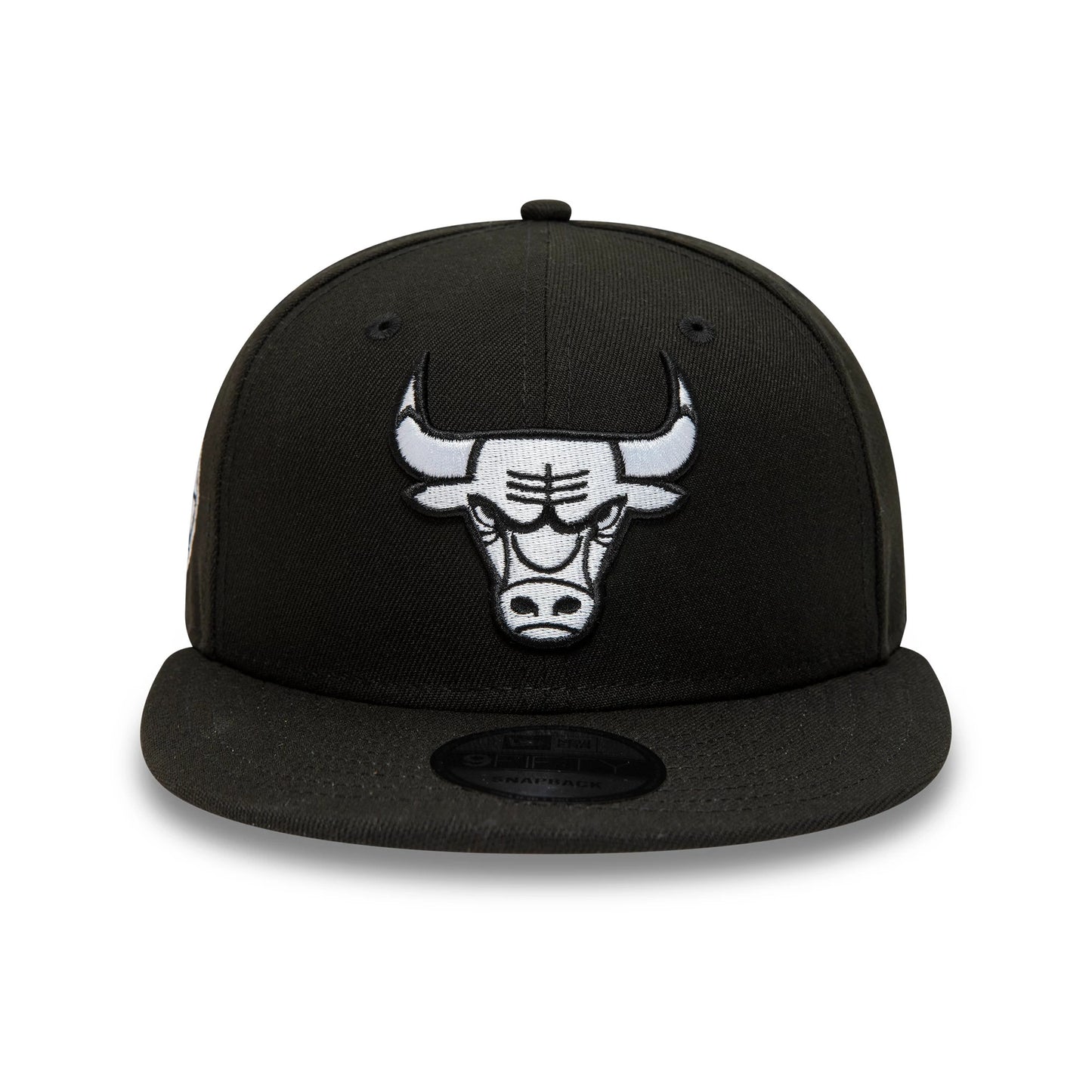 Pictured is this Chicago Bulls NBA Sidepatch Black 9FIFTY Snapback Adjustable cap. 3