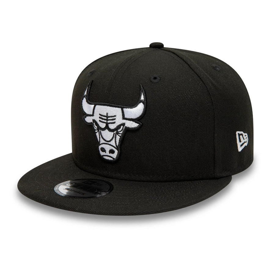 Pictured is this Chicago Bulls NBA Black 9FIFTY Snapback Adjustable cap. 4