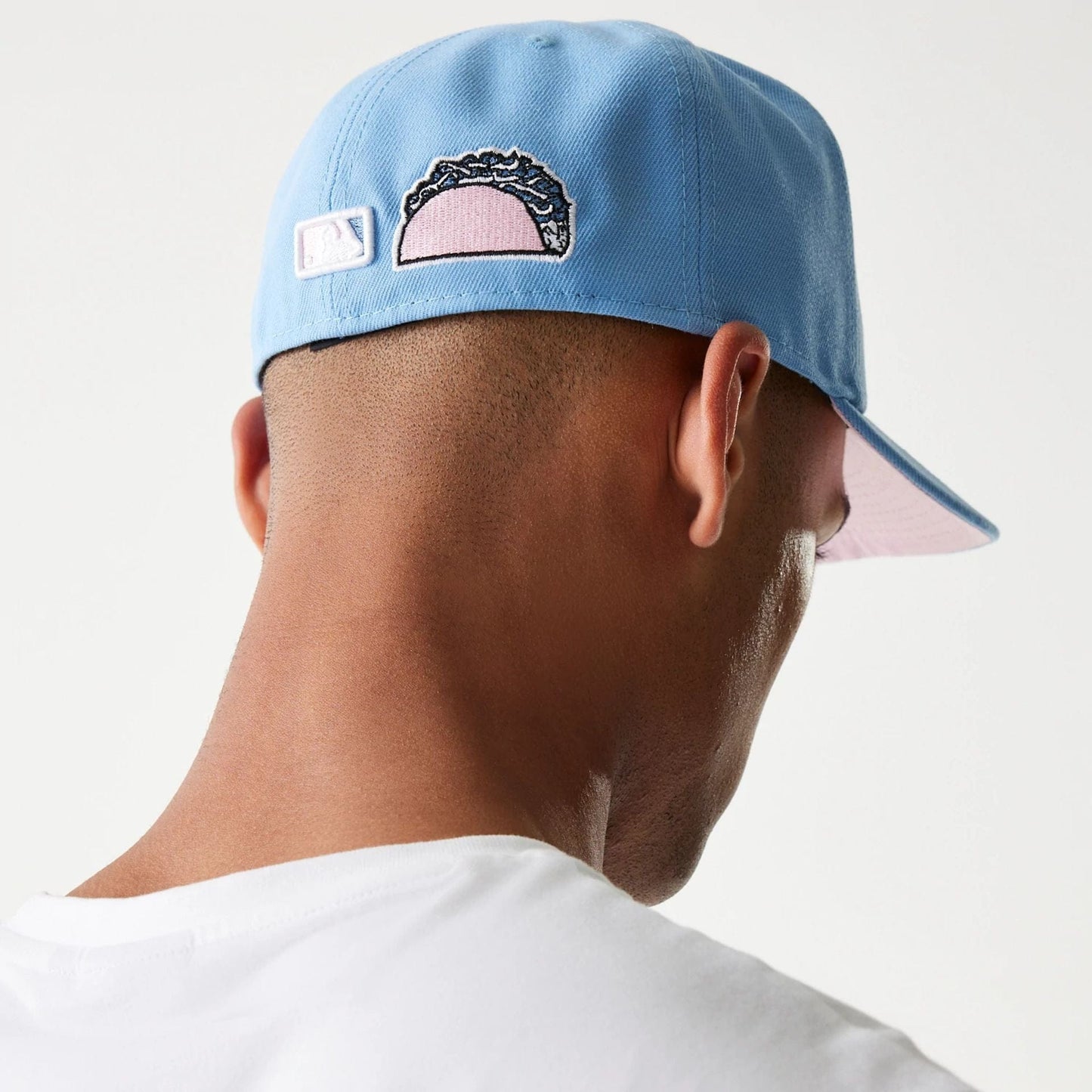 This is a LA Dodgers Palm Taco Blue 59FIFTY Cap 3