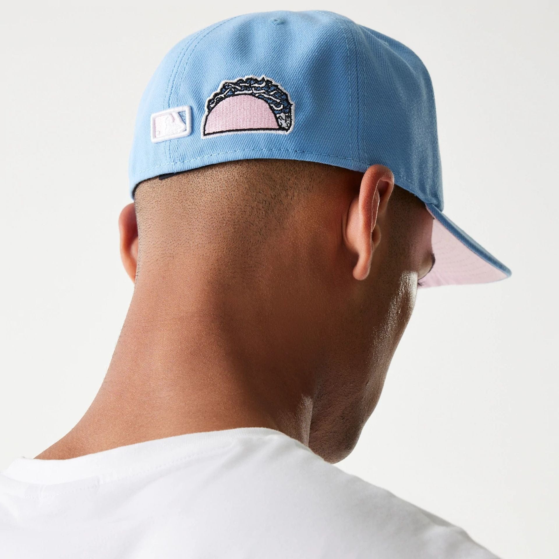 This is a LA Dodgers Palm Taco Blue 59FIFTY Cap 3