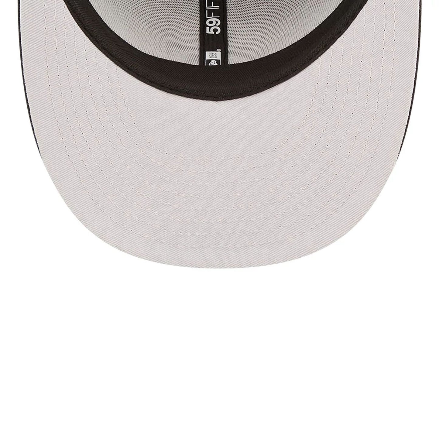 Pictured is this New York Yankees Black Low Profile 59FIFTY Fitted Cap 2
