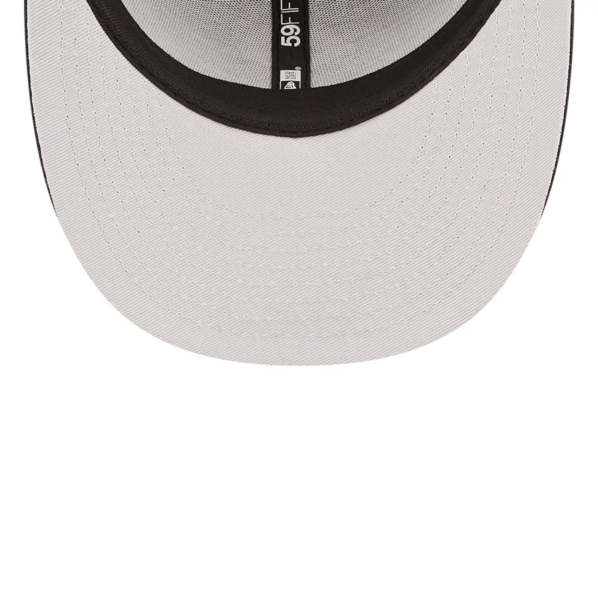 Pictured is this New York Yankees Black Low Profile 59FIFTY Fitted Cap 2