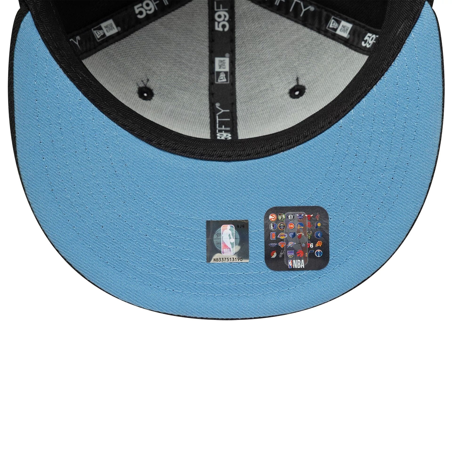 This is a Chicago Bulls NBA Essential Black 59FIFTY Fitted Cap 2