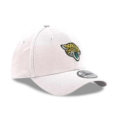 This is a Jacksonville Jaguars NFL White 39THIRTY Stretch Fit Cap 3
