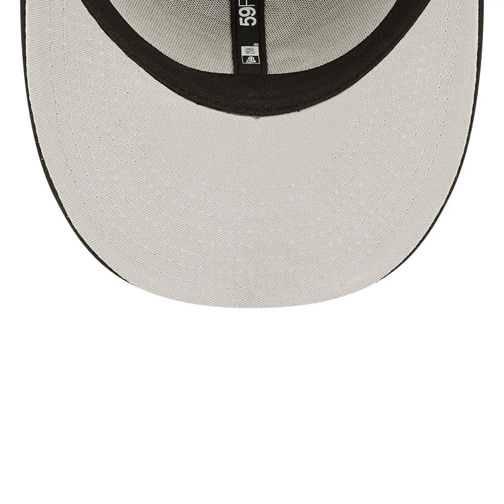 Pictured is this Chicago White Sox Black Low Profile 59FIFTY Fitted Cap 2