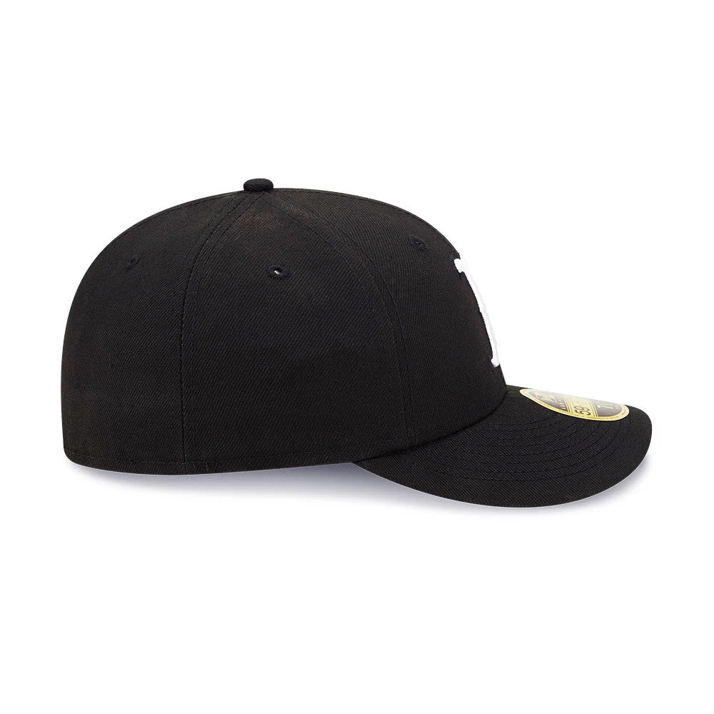 Pictured is this Boston Red Sox Black Low Profile 59FIFTY Fitted Cap 6