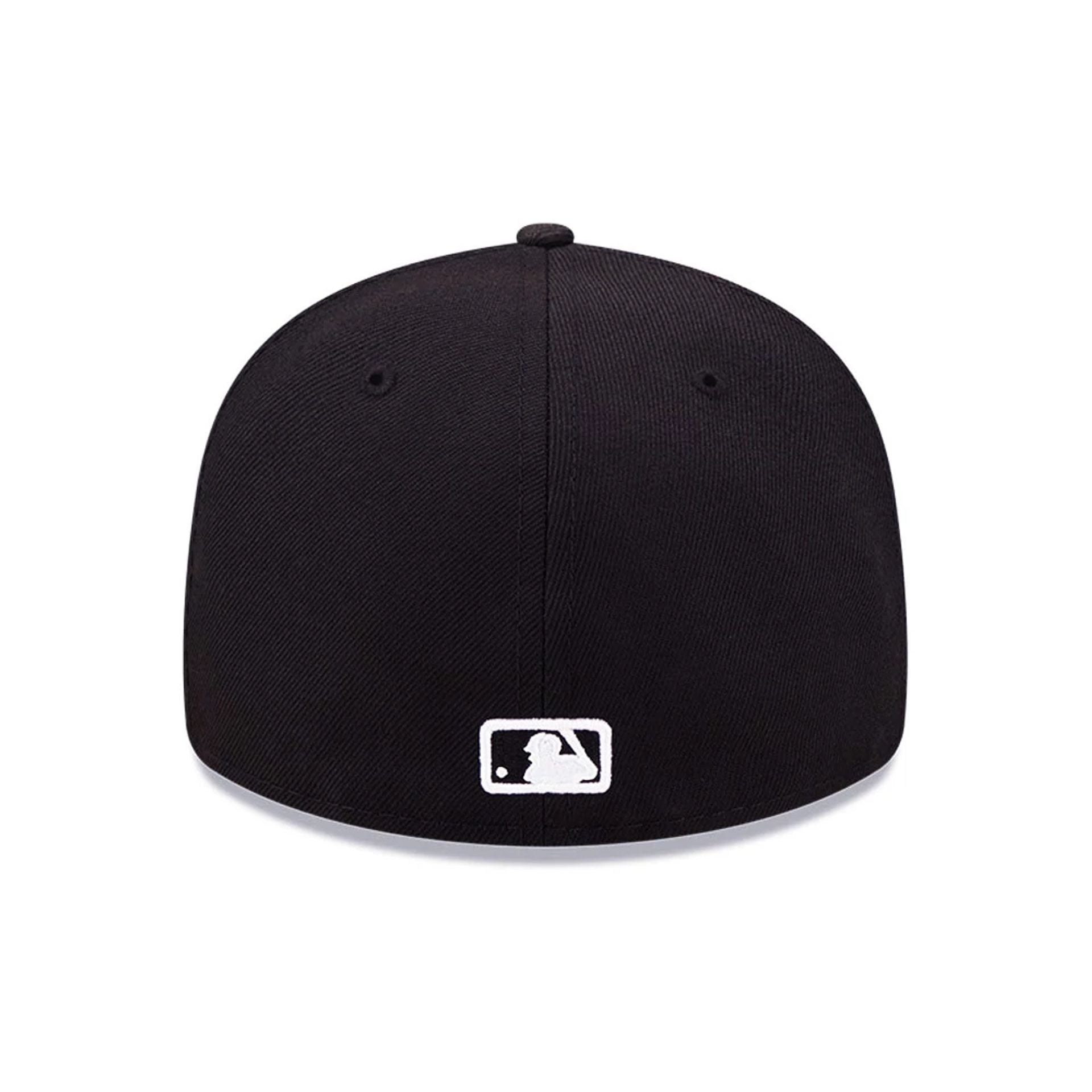 Pictured is this Cincinnati Reds Black Low Profile 59FIFTY Fitted Cap 7