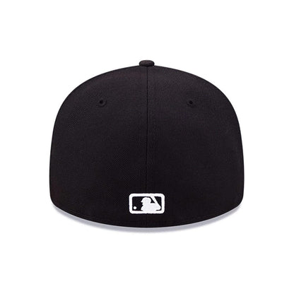 Pictured is this Cincinnati Reds Black Low Profile 59FIFTY Fitted Cap 7