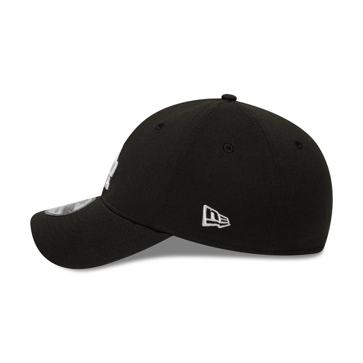 LA Dodgers MLB Black New Era 39THIRTY Stretch Fit Cap, side view showing the white embroidered New Era flag logo on the left side of the structured black crown, with a curved black visor featuring a 39THIRTY size sticker.