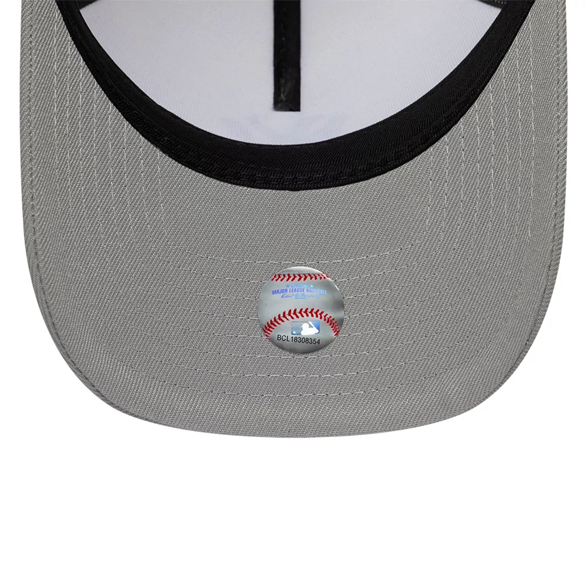 Pictured is this MLB Cooperstown New York Yankees 9FORTY A-Frame cap in white. 7