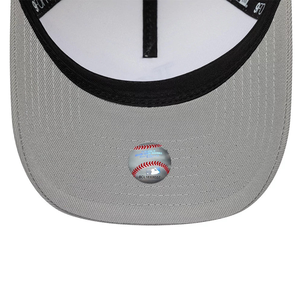 Pictured is this MLB Cooperstown LA Dodgers 9FORTY A-Frame cap in white & grey. 6