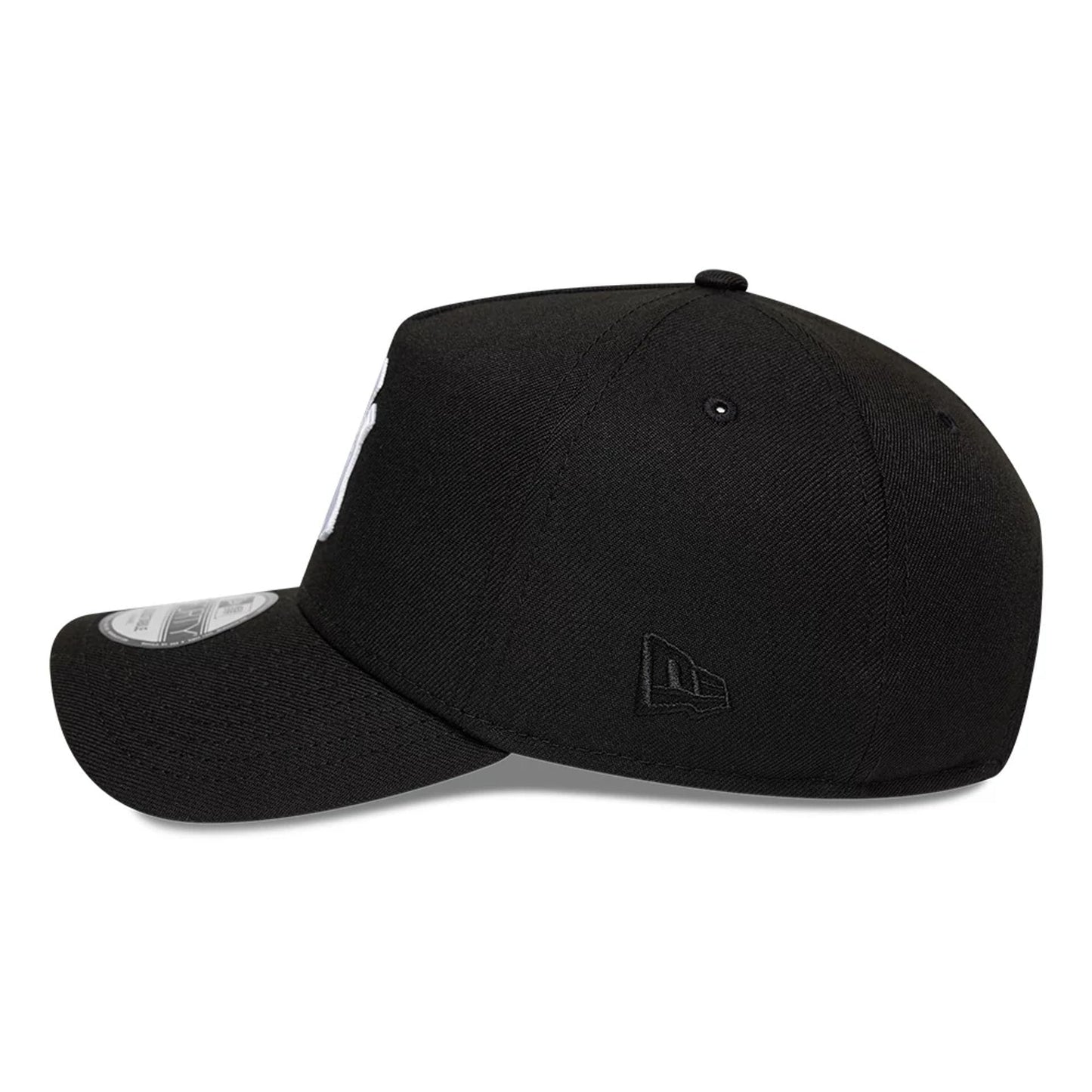 Pictured is this MLB Cooperstown New York Yankees 9FORTY A-Frame cap in black. 6