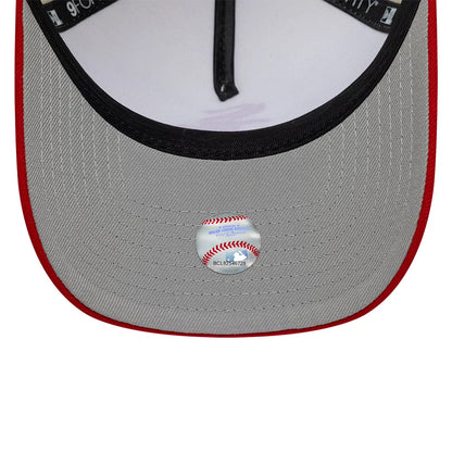 Pictured is this MLB Chrome Scarlet Chicago White Sox 9FORTY A-Frame Adjustable cap in cream. 2