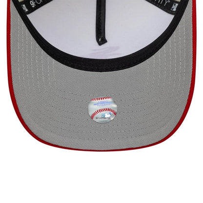 Pictured is this MLB Chrome Scarlet Chicago White Sox 9FORTY A-Frame Adjustable cap in cream. 2