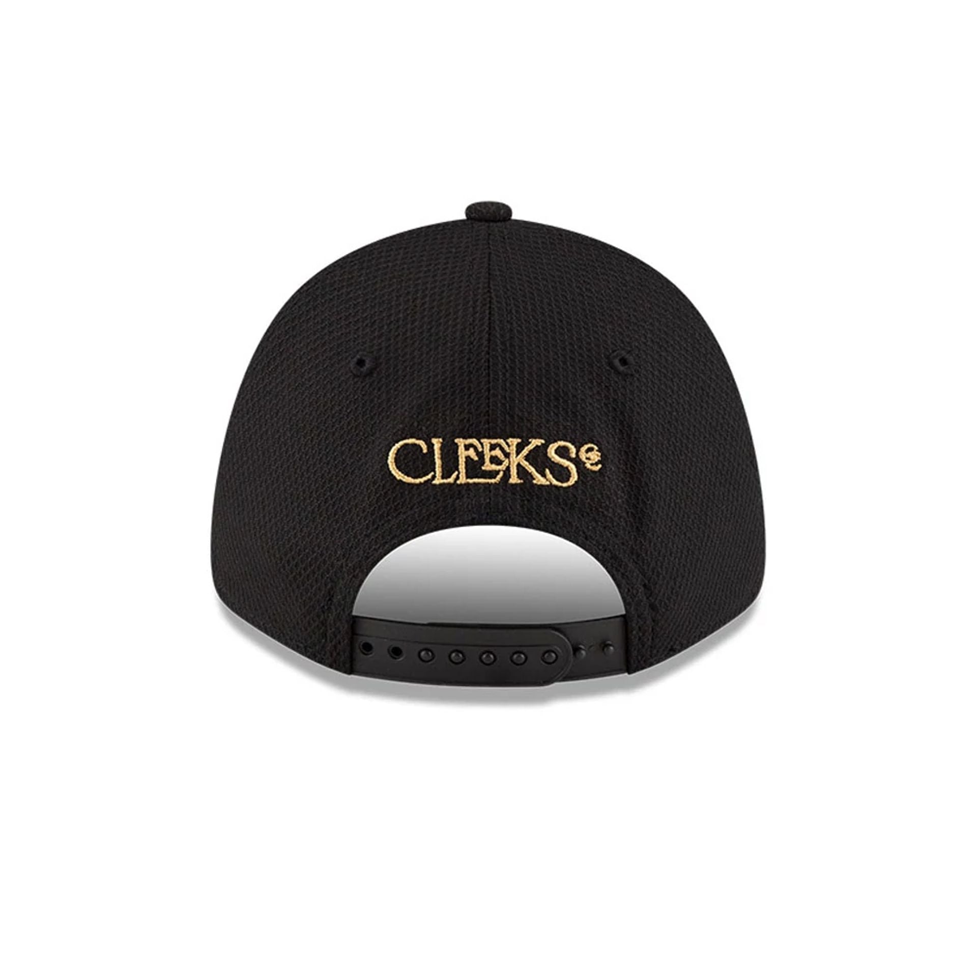 This is a Cleeks LIV Cleeks Black 9FORTY Stretch Snap Adjustable Cap 7